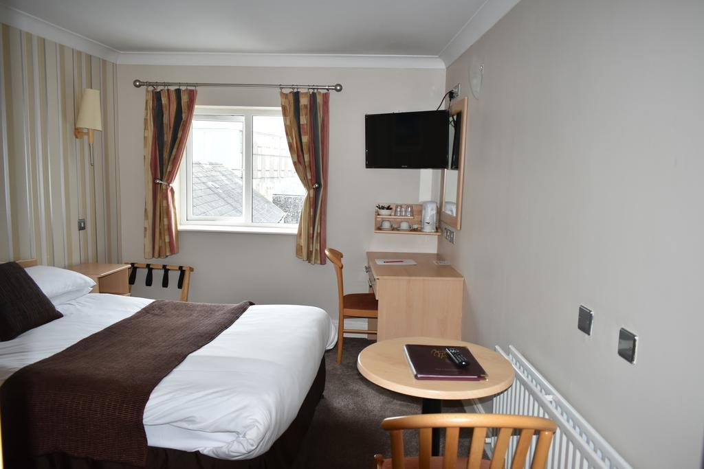 The Corralea Court Hotell Tuam Eksteriør bilde